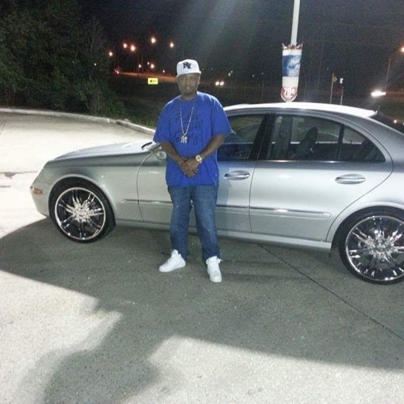 Meet your Posher, Chris - Picture 6 of 8